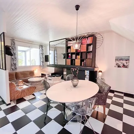 Maison De Atypique Avec Piscine