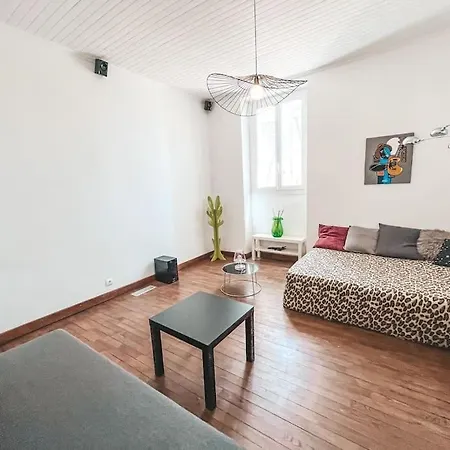 Maison De Atypique Avec Piscine 别墅