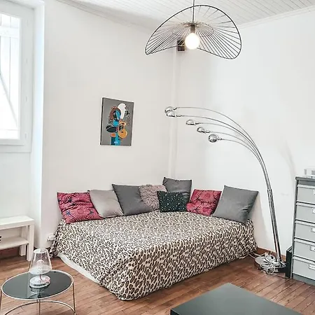 Maison De Atypique Avec Piscine Nîmes